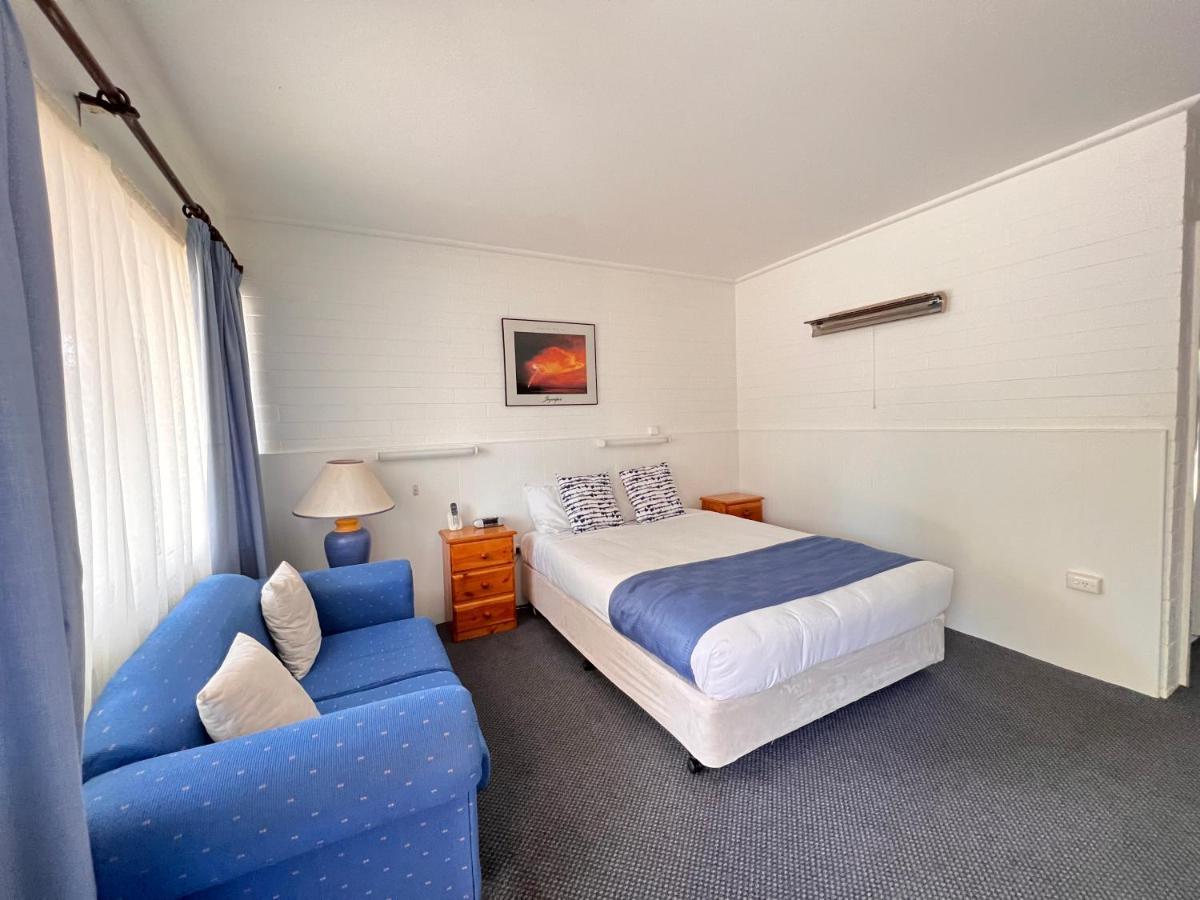 Sturt Motel Balranald Exteriör bild